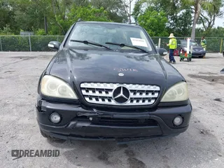 2004 Mercedes-Benz M 350 z VIN 4JGAB57E84A503851, wystawiony jako IAAI lot #42444009 z przebiegiem Nie podano mil oraz . Historia ofert i sprzedaży dostępna na DreamBid. Obrazek 12.