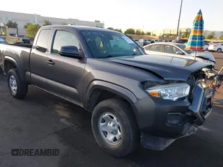 2020 Toyota Tacoma SR with VIN 3TYRX5GN0LT000913, listed as a IAAI auction lot 42520385 with 44,381 mi miles and . Bid and sale history available at DreamBid. Image 1.