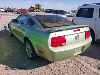2006 Ford Mustang Standard with VIN 1ZVFT80N465156711, listed as a IAAI auction lot 42002356 with 143,521 mi miles. Bid and sale history available at carsss.com. Image 3.