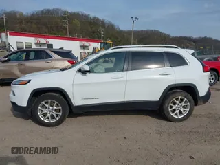 2016 Jeep Cherokee Latitude with VIN 1C4PJMCS1GW242545, listed as a IAAI auction lot 42048421 with 84,667 mi miles and . Bid and sale history available at carsss.com. Image 15.