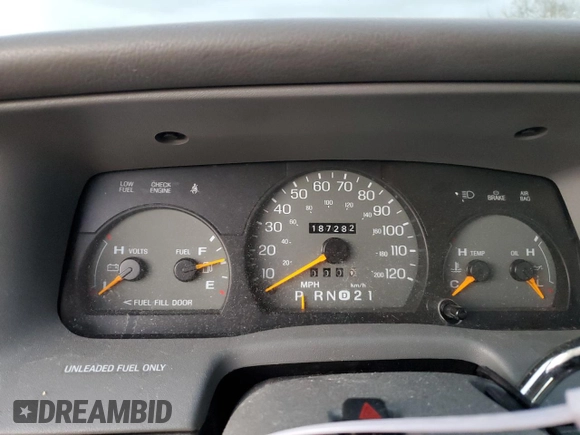 1996 Mercury Grand Marquis GS with VIN 2MELM74W8TX653415, listed as a Copart auction lot 85582734 with 187,282 mi miles and Salvage Title. Bid and sale history available at DreamBid. Image 9.