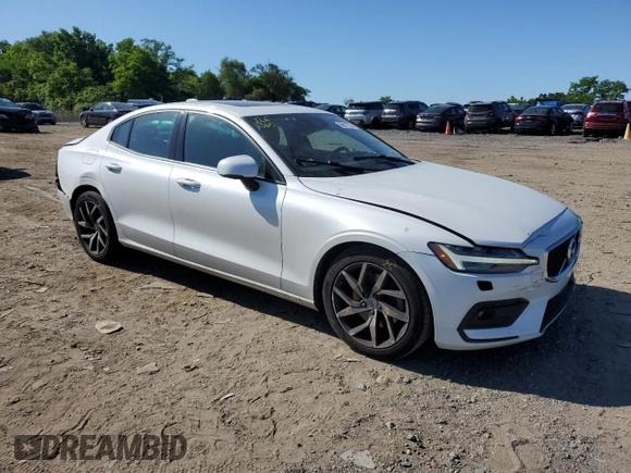 2019 Volvo S60 Momentum with VIN 7JR102FK7KG011811, listed as a Copart auction lot 56910234 with 50,912 mi miles and Salvage Title. Bid and sale history available at carsss.com. Image 4.