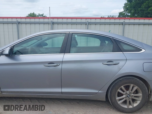 2016 Hyundai Sonata SE с VIN 5NPE24AFXGH367060, выставлен на аукционе IAAI как лот 42492315 с пробегом 198 065 миль миль и . История ставок и продаж доступна на DreamBid. Изображение 14.