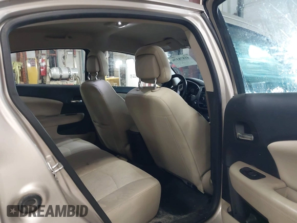 2014 Chrysler 200 Touring with VIN 1C3CCBBB8EN107990, listed as a IAAI auction lot 41878376 with 137,424 mi miles. Bid and sale history available at carsss.com. Image 8.