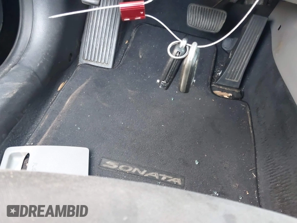 2019 Hyundai Sonata SE with VIN 5NPE24AF1KH752869, listed as a IAAI auction lot 41998391 with 107,913 mi miles and . Bid and sale history available at DreamBid. Image 11.