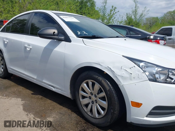 2014 Chevrolet Cruze LS with VIN 1G1PA5SH5E7218650, listed as a IAAI auction lot 42093764 with 189,813 mi miles and . Bid and sale history available at DreamBid. Image 17.