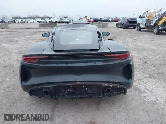 2024 Lotus Emira First Edition z VIN SCCLEKAXXRHA12761, wystawiony jako IAAI lot #41493599 z przebiegiem 10 949 mil mil oraz . Historia ofert i sprzedaży dostępna na DreamBid. Obrazek 16.