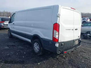 2019 Ford Transit z VIN 1FTYR2ZM6KKB81879, wystawiony jako IAAI lot #41485213 z przebiegiem 153 036 mil mil oraz . Historia ofert i sprzedaży dostępna na DreamBid. Obrazek 3.