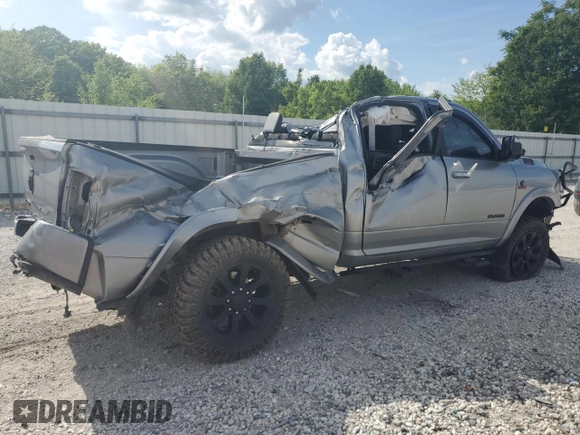 2020 Ram 2500 Laramie z VIN 3C6UR5FL2LG282784, wystawiony jako Copart lot #54198945 z przebiegiem 70 759 mil mil oraz Szkoda całkowita • Salvage title. Historia ofert i sprzedaży dostępna na DreamBid. Obrazek 3.