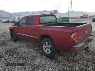 2006 Dodge Dakota ST with VIN 1D7HE28N06S523778, listed as a Copart auction lot 71536704 with 215,605 mi miles and Salvage Title. Bid and sale history available at carsss.com. Image 2.