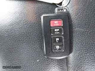 2014 Toyota Avalon Limited with VIN 4T1BK1EB5EU097999, listed as a IAAI auction lot 41908595 with 176,156 mi miles. Bid and sale history available at carsss.com. Image 11.