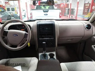 2006 Ford Explorer XLS z VIN 1FMEU72E26UB03509, wystawiony jako IAAI lot #42511818 z przebiegiem 126 541 mil mil oraz . Historia ofert i sprzedaży dostępna na DreamBid. Obrazek 22.
