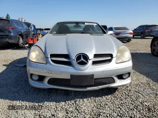 2006 Mercedes-Benz SLK 350 with VIN WDBWK56F96F113561, listed as a Copart auction lot 63230525 with 180,838 mi miles and Clean title. Bid and sale history available at DreamBid. Image 6.