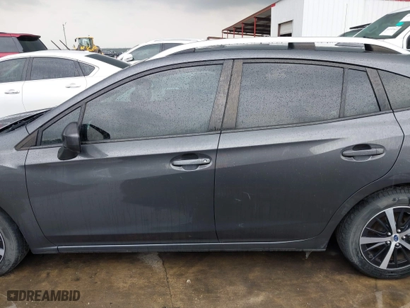 2019 Subaru Impreza Premium with VIN 4S3GTAD69K3725933, listed as a IAAI auction lot 41919500 with 102,556 mi miles. Bid and sale history available at carsss.com. Image 15.