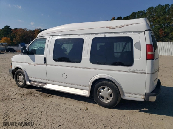 2003 GMC Savana Cargo Van YF7 Upfitter with VIN 1GDFH15T031206554, listed as a Copart auction lot 77584554 with 251,783 mi miles and Salvage Title. Bid and sale history available at carsss.com. Image 2.