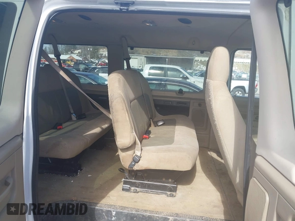 2014 Ford Econoline Passenger XL with VIN 1FBNE3BL2EDB06549, listed as a IAAI auction lot 41599964 with 197,921 mi miles. Bid and sale history available at carsss.com. Image 8.