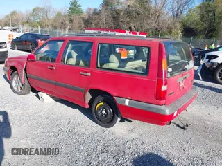 1996 Volvo 850 с VIN YV1LW554XT2220673, выставлен на аукционе IAAI как лот 42041457 с пробегом 217 638 миль миль и . История ставок и продаж доступна на DreamBid. Изображение 3.