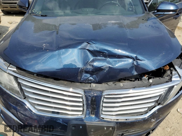 2017 Lincoln MKC Premiere with VIN 5LMCJ1C90HUL15517, listed as a Copart auction lot 59150264 with 71,562 mi miles and Salvage Title. Bid and sale history available at DreamBid. Image 12.