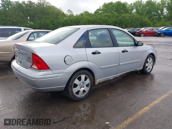 2001 Ford Focus ZTS with VIN 1FAHP383X1W114154, listed as a IAAI auction lot 42114666 with 198,248 mi miles and . Bid and sale history available at carsss.com. Image 4.