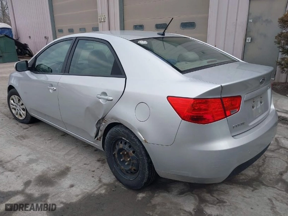2012 Kia Forte LX with VIN KNAFT4A24C5528170, listed as a IAAI auction lot 41662969 with 188,147 mi miles. Bid and sale history available at carsss.com. Image 3.