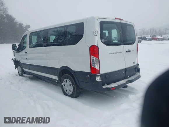 2019 Ford Transit Passenger XL z VIN 1FBZX2ZM4KKB53934, wystawiony jako IAAI lot #41260226 z przebiegiem 153 409 mil mil oraz . Historia ofert i sprzedaży dostępna na DreamBid. Obrazek 3.