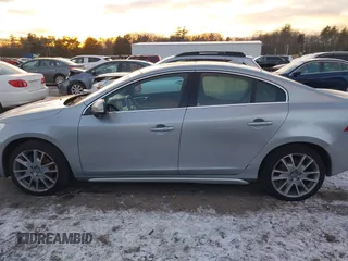 2012 Volvo S60 T6 z VIN YV1902FH3C2040401, wystawiony jako IAAI lot #41230447 z przebiegiem 119 443 mil mil oraz . Historia ofert i sprzedaży dostępna na DreamBid. Obrazek 14.