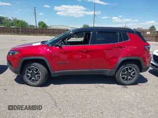 2025 Jeep Compass Trailhawk with VIN 3C4NJDDN7ST550950, listed as a IAAI auction lot 42540153 with 8,546 mi miles and . Bid and sale history available at DreamBid. Image 14.