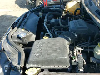 2004 Jeep Grand Cherokee с VIN 1J8GX48S24C266933, выставлен на аукционе IAAI как лот 41497122 с пробегом 200 899 миль миль и . История ставок и продаж доступна на DreamBid. Изображение 18.