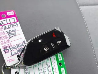 2023 Volkswagen ID.4 Pro z VIN 1V2DNPE85PC048594, wystawiony jako IAAI lot #41760977 z przebiegiem 623 mil mil oraz . Historia ofert i sprzedaży dostępna na DreamBid. Obrazek 11.