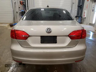 2014 Volkswagen Jetta SE with VIN 3VWD07AJ4EM229753, listed as a Copart auction lot 60331925 with 200,647 mi miles and Clean title. Bid and sale history available at DreamBid. Image 6.
