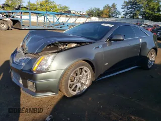 2013 Cadillac CTS-V z VIN 1G6DV1EP4D0125803, wystawiony jako Copart lot #70566514 z przebiegiem 95 769 mil mil oraz Szkody całkowita. Historia ofert i sprzedaży dostępna na DreamBid. Obrazek 1.