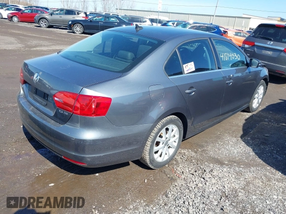 2013 Volkswagen Jetta SE with VIN 3VWDP7AJXDM427960, listed as a IAAI auction lot 41814030 with 105,287 mi miles and . Bid and sale history available at DreamBid. Image 4.