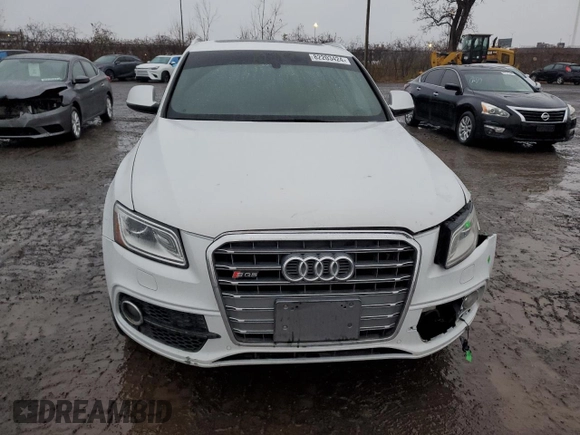 2016 Audi SQ5 Premium Plus with VIN WA1CCAFP1GA041122, listed as a Copart auction lot 82203424 with 153,404 mi miles and Salvage Title. Bid and sale history available at carsss.com. Image 5.