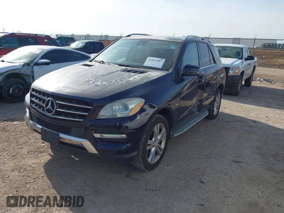 2012 Mercedes-Benz M ML 350 with VIN 4JGDA5HB9CA056210, listed as a IAAI auction lot 41892887 with 178,836 mi miles. Bid and sale history available at carsss.com. Image 2.