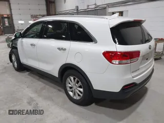 2018 Kia Sorento LX with VIN 5XYPGDA34JG360880, listed as a IAAI auction lot 41891431 with 90,996 mi miles. Bid and sale history available at carsss.com. Image 3.