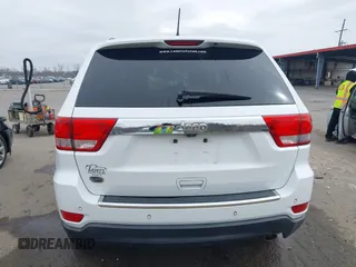2013 Jeep Grand Cherokee Overland with VIN 1C4RJECG5DC648593, listed as a IAAI auction lot 41576630 with 187,098 mi miles. Bid and sale history available at carsss.com. Image 17.
