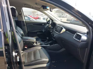 2016 Kia Sorento EX with VIN 5XYPH4A18GG013136, listed as a IAAI auction lot 42746093 with 234,842 mi miles and . Bid and sale history available at DreamBid. Image 5.