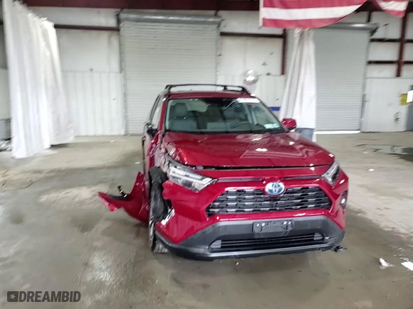 2024 Toyota RAV4 Hybrid XLE Premium with VIN 2T3B6RFV0RW073893, listed as a Copart auction lot 51831515 with 26,905 mi miles and Salvage Title. Bid and sale history available at carsss.com. Image 14.