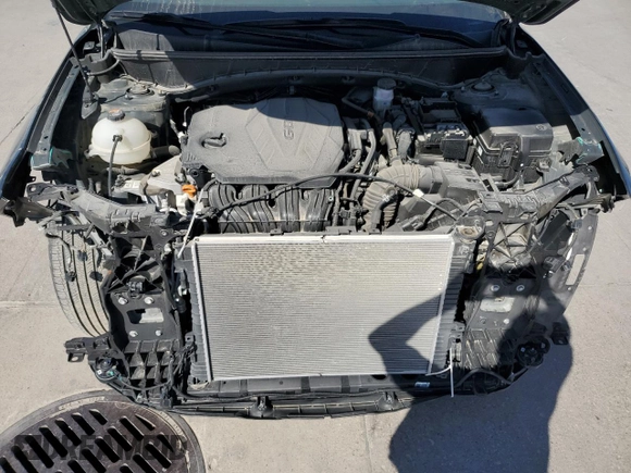 2022 Hyundai Tucson SEL with VIN 5NMJB3AE4NH133264, listed as a Copart auction lot 77479414 with 5,881 mi miles and Salvage Title. Bid and sale history available at carsss.com. Image 12.
