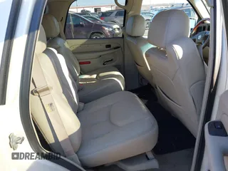 2004 Cadillac Escalade with VIN 1GYEC63T64R270674, listed as a IAAI auction lot 41316835 with 228,808 mi miles and . Bid and sale history available at DreamBid. Image 8.