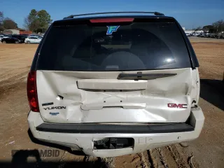 2011 GMC Yukon SLT with VIN 1GKS1CE06BR284107, listed as a Copart auction lot 43546945 with 240,582 mi miles and Salvage Title. Bid and sale history available at carsss.com. Image 6.