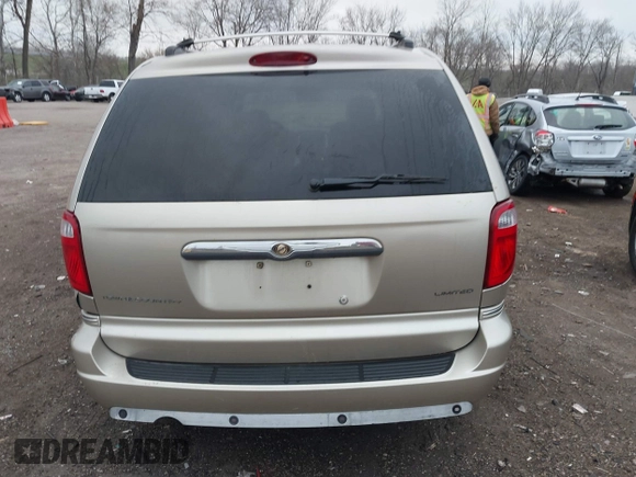 2006 Chrysler Town & Country LWB Limited with VIN 2A8GP64L66R798366, listed as a IAAI auction lot 41879031 with 231,603 mi miles. Bid and sale history available at carsss.com. Image 17.