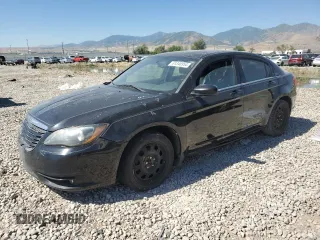 2013 Chrysler 200 Limited with VIN 1C3CCBCG2DN501865, listed as a Copart auction lot 61348954 with 0 mi miles and Salvage Title. Bid and sale history available at carsss.com. Image 1.
