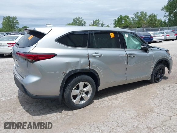 2020 Toyota Highlander LE with VIN 5TDBZRBH6LS048853, listed as a IAAI auction lot 30838868 with 2,013 mi miles and . Bid and sale history available at DreamBid. Image 4.