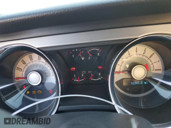 2010 Ford Mustang GT z VIN 1ZVBP8FHXA5120910, wystawiony jako Copart lot #81555444 z przebiegiem 92 345 mil mil oraz Szkoda całkowita • Salvage title. Historia ofert i sprzedaży dostępna na DreamBid. Obrazek 9.