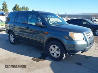 2006 Honda Pilot LX with VIN 2HKYF18186H524772, listed as a IAAI auction lot 41670071 with 205,963 mi miles. Bid and sale history available at carsss.com. Image 1.
