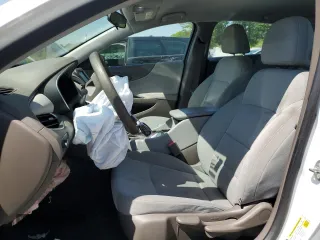 2016 Chevrolet Malibu LS z VIN 1G1ZB5ST2GF316408, wystawiony jako Copart lot #51478545 z przebiegiem 161 509 mil mil oraz Szkoda całkowita • Salvage title. Historia ofert i sprzedaży dostępna na DreamBid. Obrazek 7.