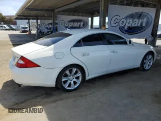 2008 Mercedes-Benz CLS-Class 5.5L with VIN WDDDJ72X18A132956, listed as a Copart auction lot 54380195 with 105,406 mi miles and Salvage Title. Bid and sale history available at carsss.com. Image 3.