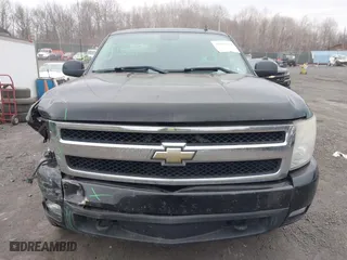 2008 Chevrolet Silverado 1500 LTZ with VIN 2GCEK13Y881162613, listed as a IAAI auction lot 41893222 with 192,078 mi miles. Bid and sale history available at carsss.com. Image 12.