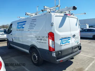2020 Ford Transit Cargo z VIN 1FTBR1Y84LKB79621, wystawiony jako IAAI lot #41802213 z przebiegiem 89 167 mil mil oraz . Historia ofert i sprzedaży dostępna na DreamBid. Obrazek 14.